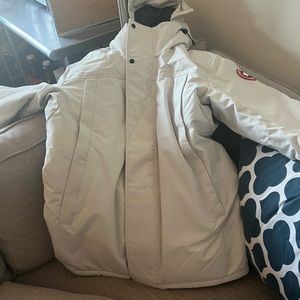 Brand new Canada Goose Sanford Parka- Frost Grey Size LARGE.